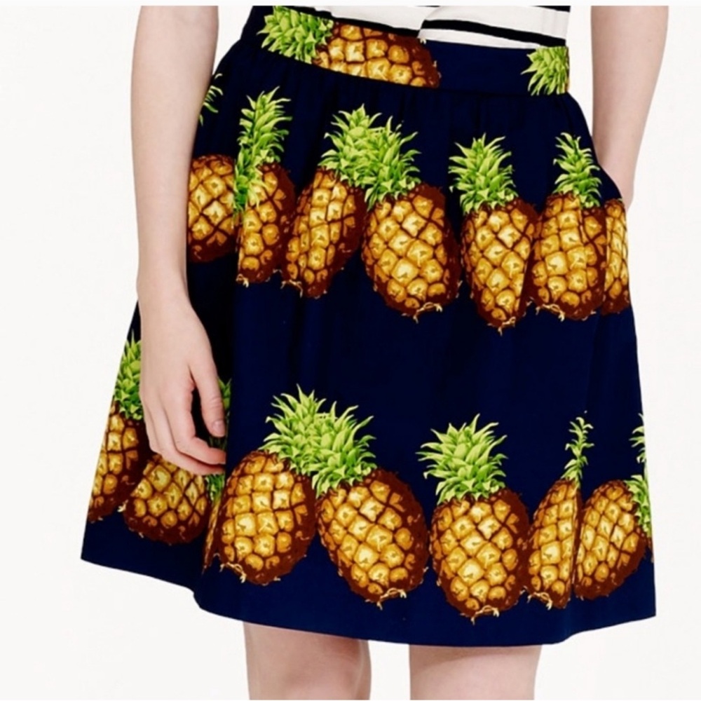J.CREW pineapple skirt in Italian Ratti print navy blue Size 10 w pockets
